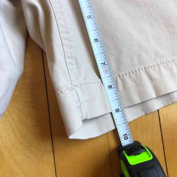 LOFT The Monroe Bermuda Short Women’s Size 8 Classic Light Khakis Minimalist - Picture 15 of 16